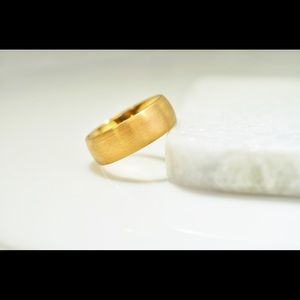 Tungsten carbide 8mm wedding band